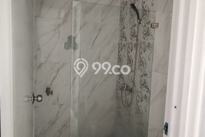 Rumah Luxury Modern Tanpa Renovasi di Joglo Jakarta Barat Rumah Luxury Modern Tanpa Renovasi di Joglo Jakarta Barat