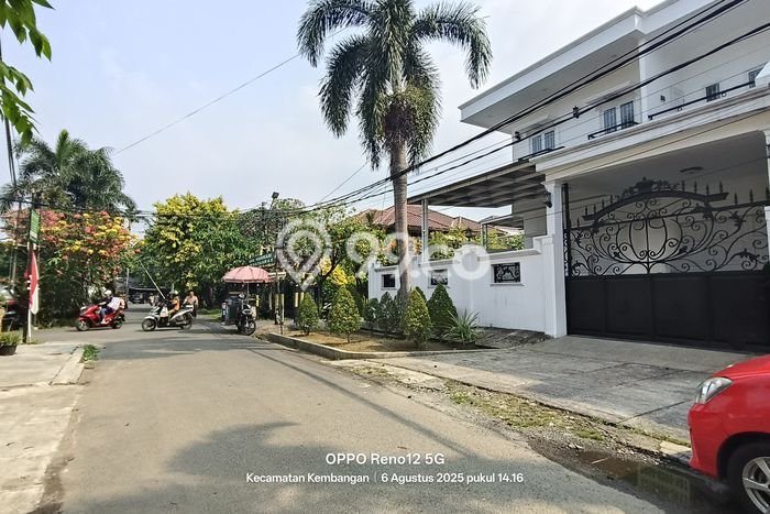 Rumah Luxury Modern Tanpa Renovasi di Joglo Jakarta Barat Rumah Luxury Modern Tanpa Renovasi di Joglo Jakarta Barat