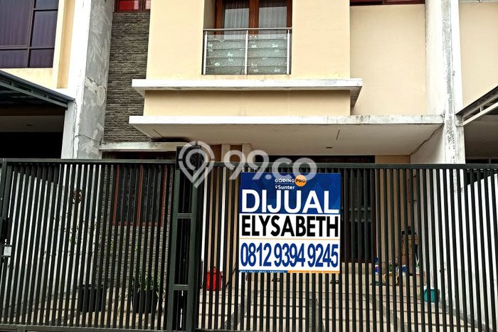 For Sale Hunian Elegan Klasik di Jakarta Utara For Sale Hunian Elegan Klasik di Jakarta Utara