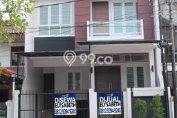 Disewakan Cepat Rumah Kondisi Bagus di Kawasan Kelapa Gading, Jakarta Utara Disewakan Cepat Rumah Kondisi Bagus di Kawasan Kelapa Gading, Jakarta Utara