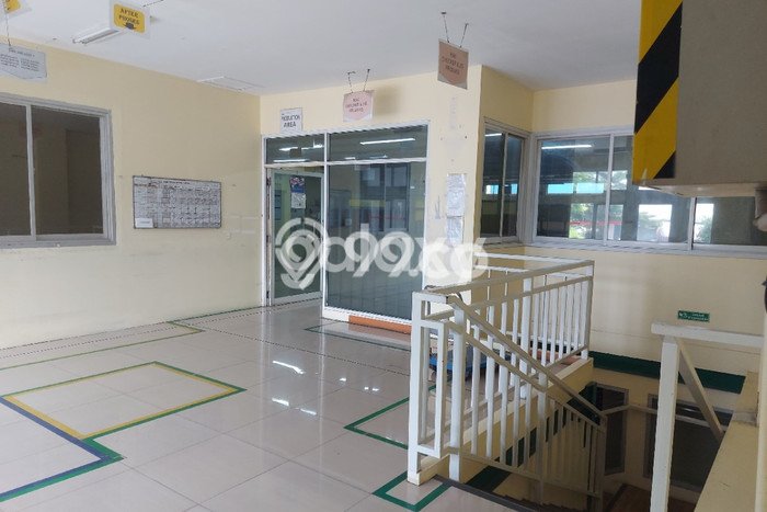 LOKASI PREMIUM! Kantor Kawasan Cakung, Luas 531m², Akses Utama LOKASI PREMIUM! Kantor Kawasan Cakung, Luas 531m², Akses Utama