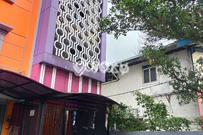 Ruko Komersial Dijual di Duren Sawit Jakarta Timur LT 131m2 & LB 513m2 Ruko Komersial Dijual di Duren Sawit Jakarta Timur LT 131m2 & LB 513m2