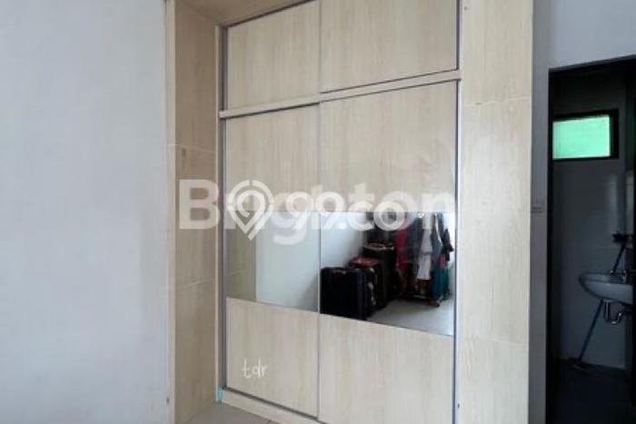 Dijual Cepat Rumah Bagus Siap Huni LB 200m2 di Sukolilo, Surabaya Dijual Cepat Rumah Bagus Siap Huni LB 200m2 di Sukolilo, Surabaya