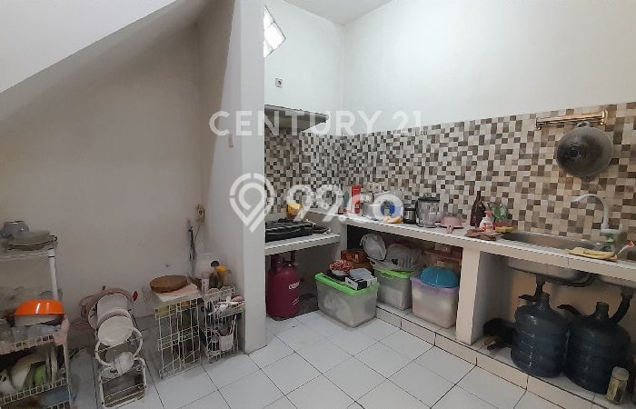LOKASI STRATEGIS! Rumah kawasan Cimahi Selatan, Akses ke Stasiun, 1 KM, Luas 120m2m² Bangunan 100m2m² LOKASI STRATEGIS! Rumah kawasan Cimahi Selatan, Akses ke Stasiun, 1 KM, Luas 120m2m² Bangunan 100m2m²