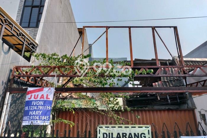 Rumah Tua Hitung Tanah 6x20 Sudah Shm Lokasi Strategis Terletak Di Sunter Hijau Raya Rumah Tua Hitung Tanah 6x20 Sudah Shm Lokasi Strategis Terletak Di Sunter Hijau Raya