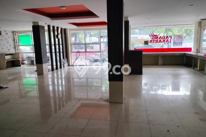 Ruko Gandeng 3 dan Nembus Di Duta Harapan Indah Hadap Jalan Raya Ex Restoran Ruko Gandeng 3 dan Nembus Di Duta Harapan Indah Hadap Jalan Raya Ex Restoran