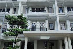 Rumah Megah 3 Lantai Ukuran 8x18 Ada Lift Pribadi Terletak Di Perumahan Winona Alam Sutera Rumah Megah 3 Lantai Ukuran 8x18 Ada Lift Pribadi Terletak Di Perumahan Winona Alam Sutera