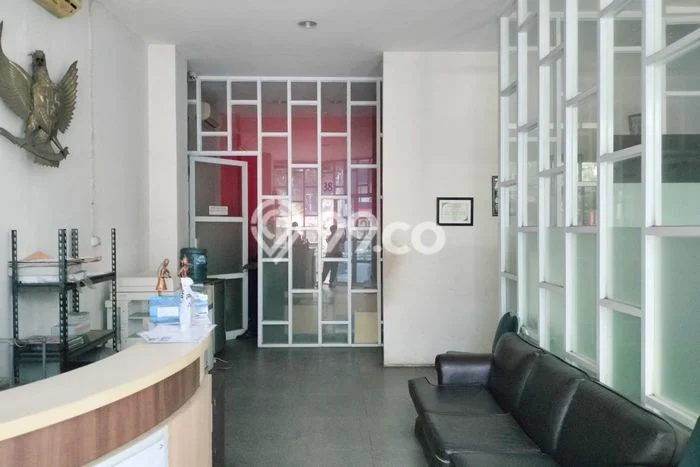 Ruko Strategis 4 Lantai Lebarnya 7 Cocok Untuk Kantor Dan Usaha Terletak Di Kebon Jeruk Lapangan Bola Ruko Strategis 4 Lantai Lebarnya 7 Cocok Untuk Kantor Dan Usaha Terletak Di Kebon Jeruk Lapangan Bola