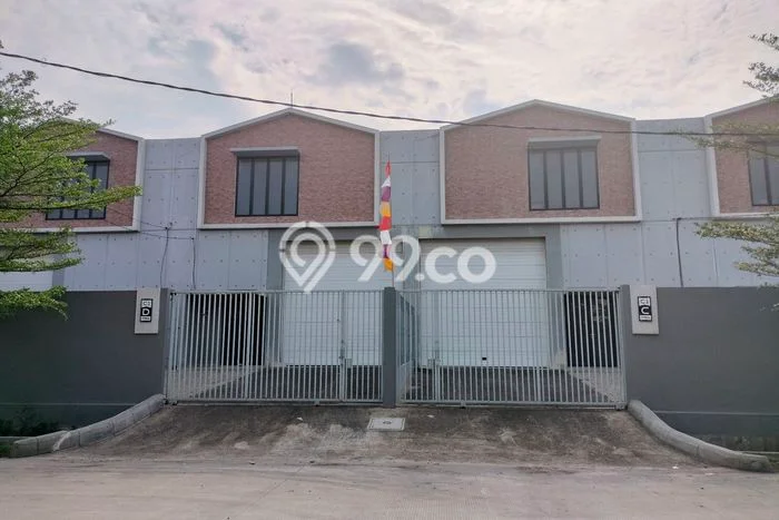 Gudang Luas Ada Kantor 2 Lantai Akses Container 40 Feet Terletak Di Daan Mogot Tangerang Gudang Luas Ada Kantor 2 Lantai Akses Container 40 Feet Terletak Di Daan Mogot Tangerang