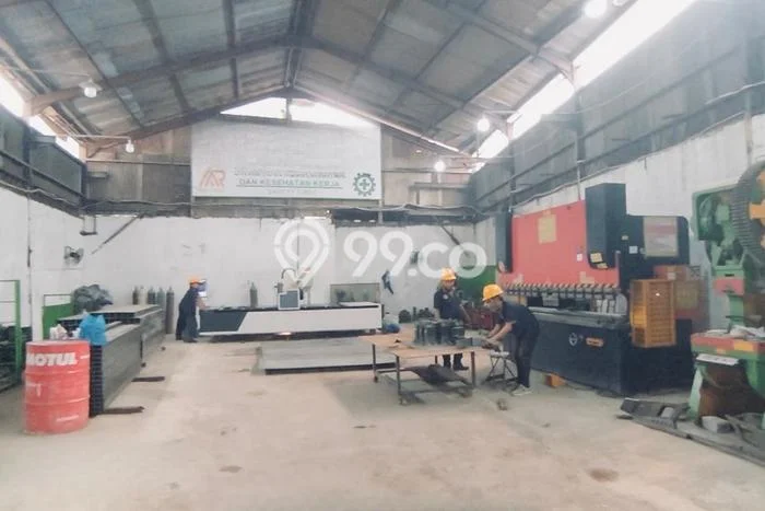 Untuk Dijual! Gudang di Pangeran Jayakarta Jakarta Pusat LT 420m2 / LB 420m2 Kawasan Bisnis Untuk Dijual! Gudang di Pangeran Jayakarta Jakarta Pusat LT 420m2 / LB 420m2 Kawasan Bisnis