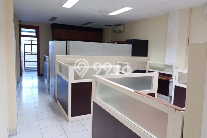 Ruko Disewakan di Kawasan Ramai Puri Indah, Jakarta Barat Ruko Disewakan di Kawasan Ramai Puri Indah, Jakarta Barat