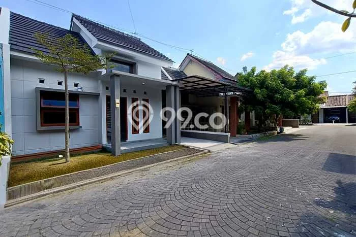 Rumah Minimalis 3 KT di Gentan Sukoharjo Unfurnished Rumah Minimalis 3 KT di Gentan Sukoharjo Unfurnished