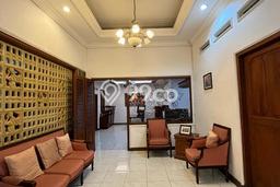 Rumah sewa siap pakai 5 KT di Setiabudi, Jakarta Selatan Rumah sewa siap pakai 5 KT di Setiabudi, Jakarta Selatan