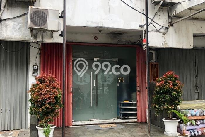 Gudang bagus disewakan di Tanah Abang Jakarta Pusat dengan LB 300m2 harga sewa terbaik Gudang bagus disewakan di Tanah Abang Jakarta Pusat dengan LB 300m2 harga sewa terbaik