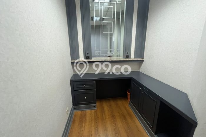 Unit Kantor Tersedia di Sudirman Spesifikasi LB 218m2 Unit Kantor Tersedia di Sudirman Spesifikasi LB 218m2