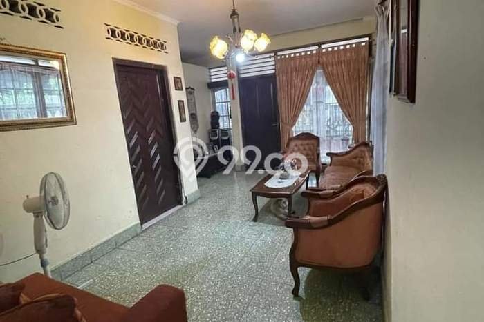 Jual Rumah Bagus Siap Huni LB 100m2 di Cempaka Putih, Jakarta Pusat Jual Rumah Bagus Siap Huni LB 100m2 di Cempaka Putih, Jakarta Pusat