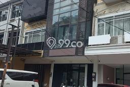 Area Strategis! Disewakan Ruko Lokasi Menteng, Jakarta Pusat Cocok untuk Bisnis Area Strategis! Disewakan Ruko Lokasi Menteng, Jakarta Pusat Cocok untuk Bisnis