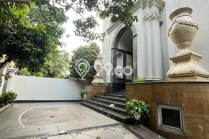 Hunian Strategis Disewakan 7 Kamar di Menteng Boleh Nego Hunian Strategis Disewakan 7 Kamar di Menteng Boleh Nego