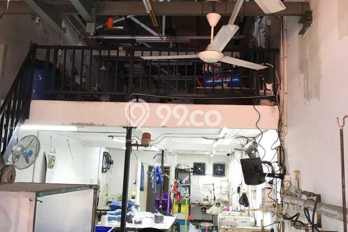 Gudang bagus disewakan di Tanah Abang Jakarta Pusat dengan LB 300m2 harga sewa terbaik Gudang bagus disewakan di Tanah Abang Jakarta Pusat dengan LB 300m2 harga sewa terbaik