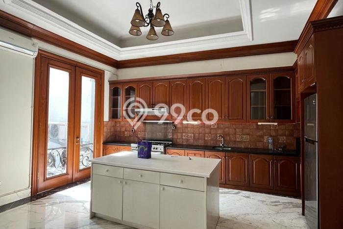 Hunian Strategis Disewakan 7 Kamar di Menteng Boleh Nego Hunian Strategis Disewakan 7 Kamar di Menteng Boleh Nego