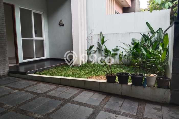 Rumah Elit LB 220m2 Siap Pakai Desain Elegan di Setra Sari, Bandung Rumah Elit LB 220m2 Siap Pakai Desain Elegan di Setra Sari, Bandung