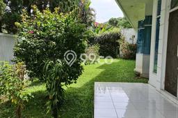 Disewakan! Rumah 3 Kamar Tidur &
1 Kamar Mandi di Cipaganti, Bandung Disewakan! Rumah 3 Kamar Tidur &
1 Kamar Mandi di Cipaganti, Bandung