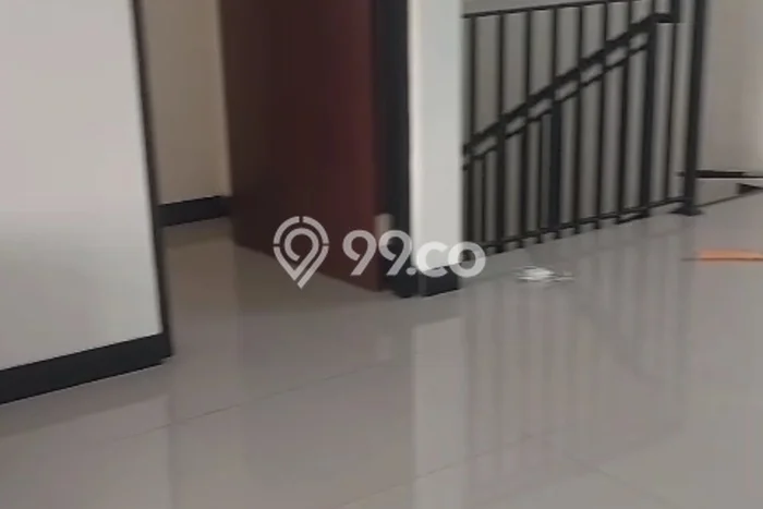 Disewakan! Rumah 6 Kamar Tidur &
4 Kamar Mandi di Taman Kopo Indah, Bandung Disewakan! Rumah 6 Kamar Tidur &
4 Kamar Mandi di Taman Kopo Indah, Bandung