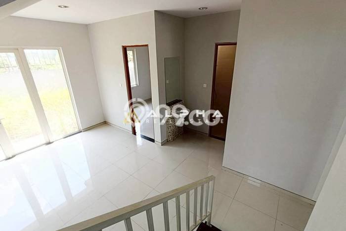 For Sale Rumah 3 Kamar Lokasi Ideal Bagus dan Strategis di Batam Kota For Sale Rumah 3 Kamar Lokasi Ideal Bagus dan Strategis di Batam Kota