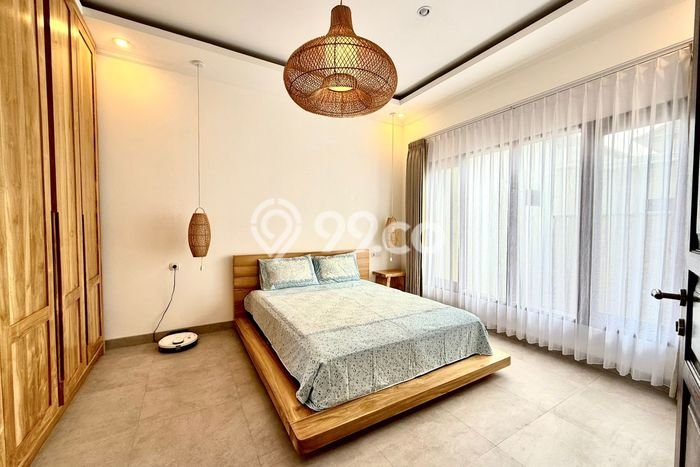 Rumah kawasan Seminyak, Akses ke Pusat Kota, 2 KT, Luas 120m² LB 150m² Rumah kawasan Seminyak, Akses ke Pusat Kota, 2 KT, Luas 120m² LB 150m²