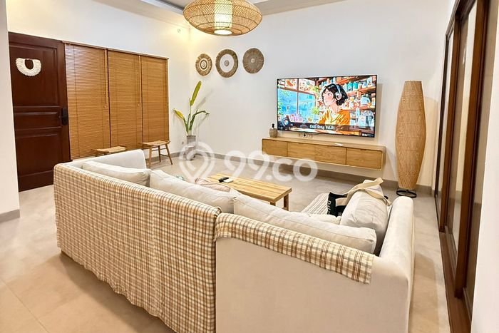 Rumah kawasan Seminyak, Akses ke Pusat Kota, 2 KT, Luas 120m² LB 150m² Rumah kawasan Seminyak, Akses ke Pusat Kota, 2 KT, Luas 120m² LB 150m²
