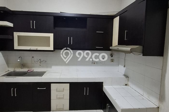 Rumah Luas Asri 2 KT Siap Pakai di Taman Holis Indah Bandung Rumah Luas Asri 2 KT Siap Pakai di Taman Holis Indah Bandung