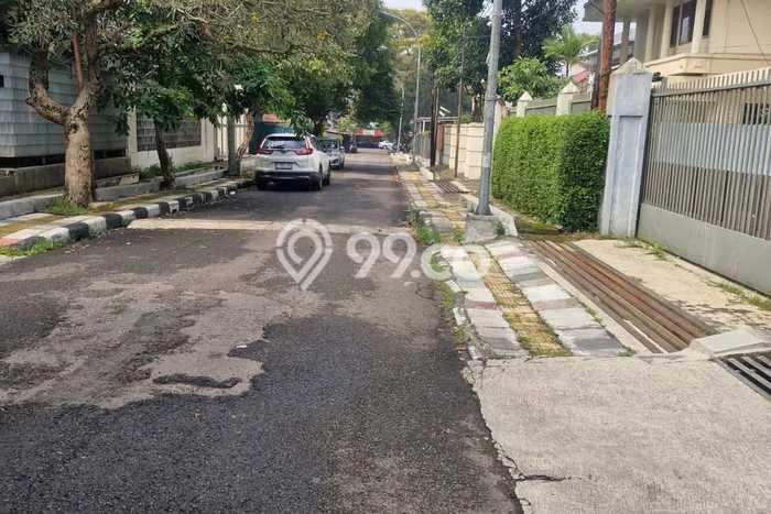 Rumah Mewah LB 400m2 Siap Pakai Desain Elegan di Pasir Kaliki, Bandung Rumah Mewah LB 400m2 Siap Pakai Desain Elegan di Pasir Kaliki, Bandung