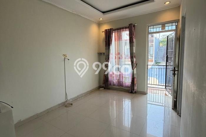 Jual Rumah Eksklusif 5 KT di Kota Wisata, Bogor Jual Rumah Eksklusif 5 KT di Kota Wisata, Bogor