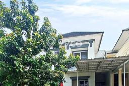 For Sale Hunian Rumah Terawat 4 Kamar di Kota Wisata, Bogor For Sale Hunian Rumah Terawat 4 Kamar di Kota Wisata, Bogor