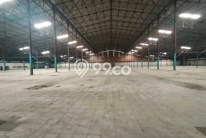 Unit Gudang Disewa Lokasi Cibitung, Bekasi Spesifikasi Luas Bangunan 63378m2 Unit Gudang Disewa Lokasi Cibitung, Bekasi Spesifikasi Luas Bangunan 63378m2
