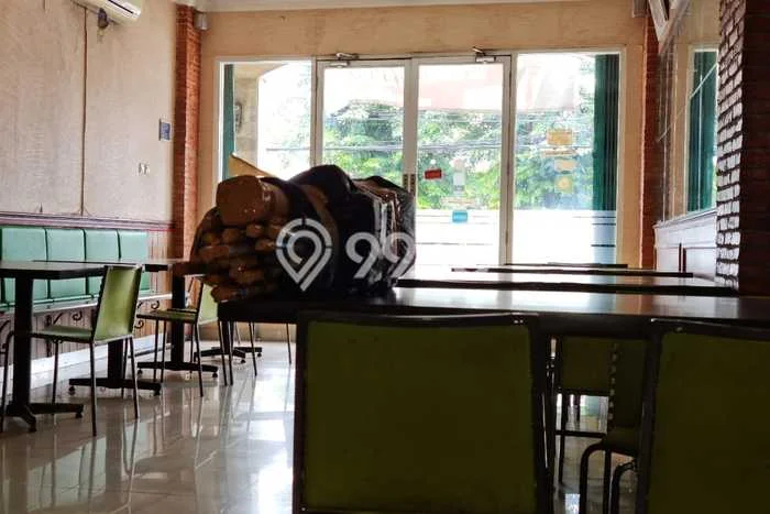 Ruko Dijual di Pekayon Bekasi dengan Luas Bangunan 219m2 Ruko Dijual di Pekayon Bekasi dengan Luas Bangunan 219m2