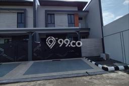 Rumah Luxury Modern Tanpa Renovasi di Sutorejo Surabaya Rumah Luxury Modern Tanpa Renovasi di Sutorejo Surabaya