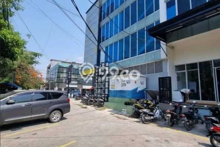 Unit Ruko Dijual di Jakarta Utara LT 168m2 & LB 836m2 Unit Ruko Dijual di Jakarta Utara LT 168m2 & LB 836m2