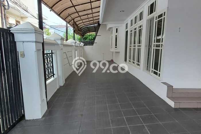 Rumah sewa siap pakai 4 KT di Pluit, Jakarta Utara Rumah sewa siap pakai 4 KT di Pluit, Jakarta Utara