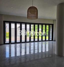 HARGA MENARIK! Vila Kawasan , Ukuran 450m2m², Kawasan Tenang dan aman HARGA MENARIK! Vila Kawasan , Ukuran 450m2m², Kawasan Tenang dan aman
