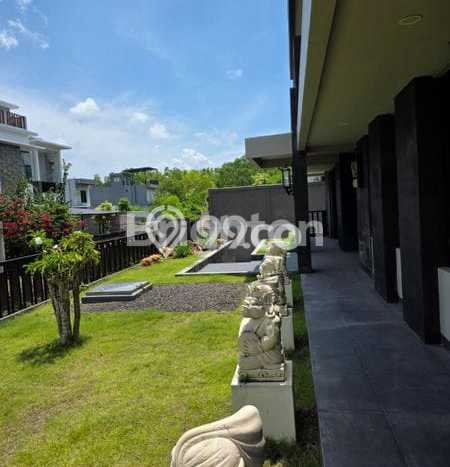 HARGA MENARIK! Vila Kawasan , Ukuran 450m2m², Kawasan Tenang dan aman HARGA MENARIK! Vila Kawasan , Ukuran 450m2m², Kawasan Tenang dan aman