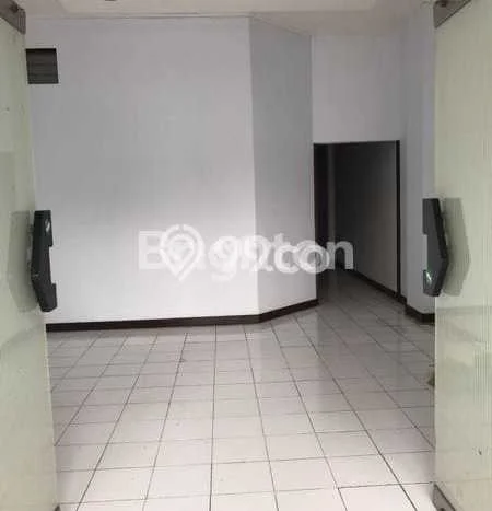 Ruko untuk Disewa di Pusat Denpasar Luas Bangunan 256m2 Ruko untuk Disewa di Pusat Denpasar Luas Bangunan 256m2