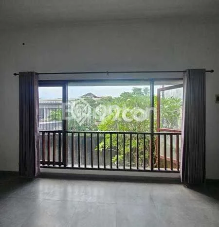 Rumah Disewakan Denpasar LT 164m2 LB 135m2 Area Renon Rumah Disewakan Denpasar LT 164m2 LB 135m2 Area Renon