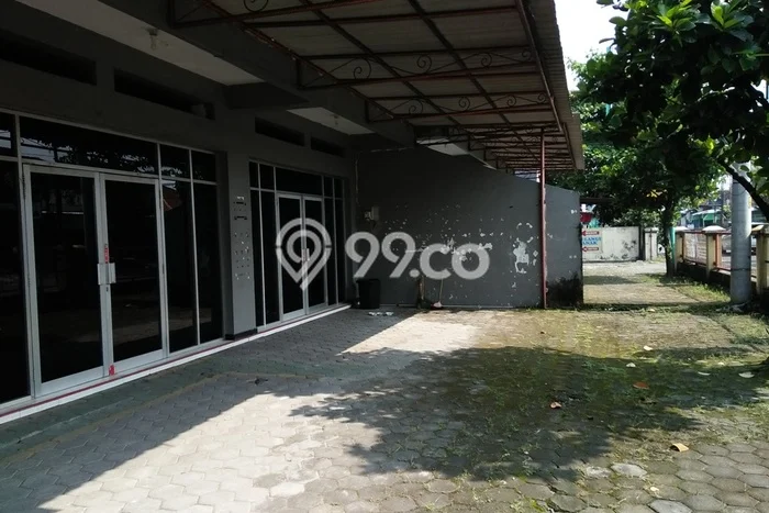 Ruko disewakan lokasi strategis Umbulharjo Yogyakarta 450m2 Ruko disewakan lokasi strategis Umbulharjo Yogyakarta 450m2