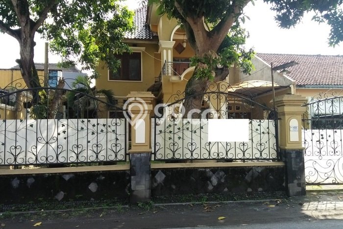 Lokasi strategis! Rumah siap pakai disewakan di Sewon LB 400m2 Lokasi strategis! Rumah siap pakai disewakan di Sewon LB 400m2
