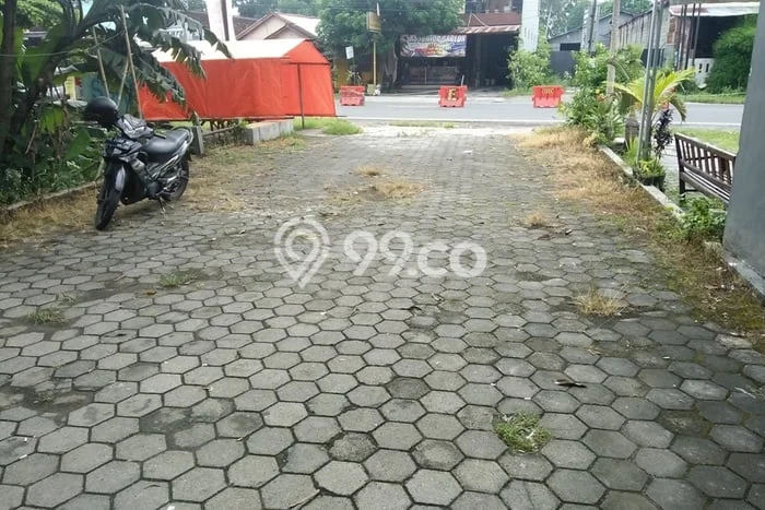 Disewakan Ruko di Kawasan Ramai Bantul Luas 210m2 Disewakan Ruko di Kawasan Ramai Bantul Luas 210m2
