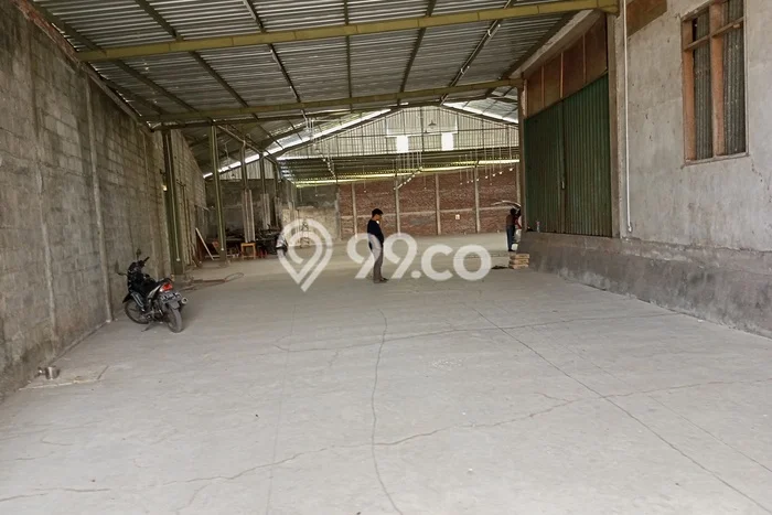 Disewakan Gudang komersial di Gamping luas bangunan 1600m2 Disewakan Gudang komersial di Gamping luas bangunan 1600m2