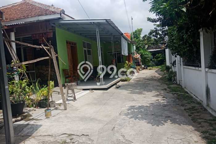 Rumah Modern Cantik 4 KT Siap Huni di Depok Rumah Modern Cantik 4 KT Siap Huni di Depok
