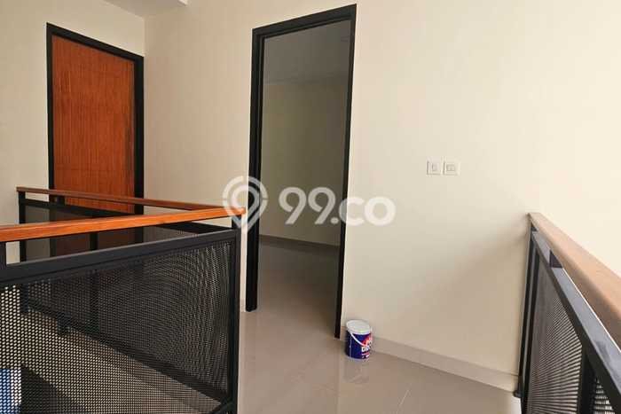 Jual Rumah Bagus Siap Huni LB 100m2 di BSD, Tangerang Selatan Jual Rumah Bagus Siap Huni LB 100m2 di BSD, Tangerang Selatan