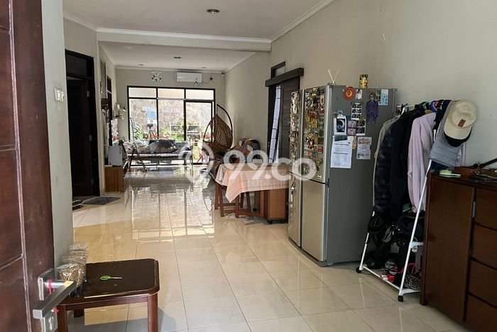 Rumah Modern 4 KT di Villa Melati Mas Tangerang Selatan Unfurnished Rumah Modern 4 KT di Villa Melati Mas Tangerang Selatan Unfurnished